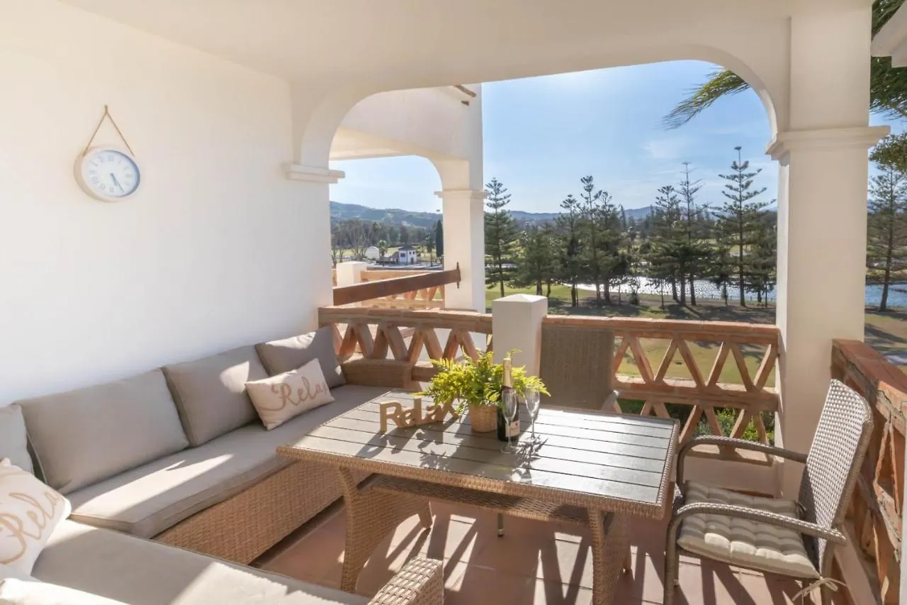 Fairway Apartman Mijas Golf 1 - Golondrinas 0*,